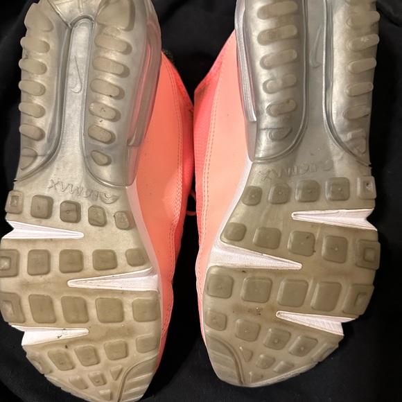 Women’s Nike Air Max sneakers - Picture 3 of 10